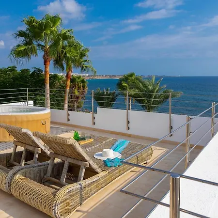 Cleopatra Villa *